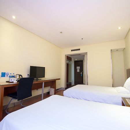 Hanting Express Shanghai Lujiazui Minsheng Road 외부 사진